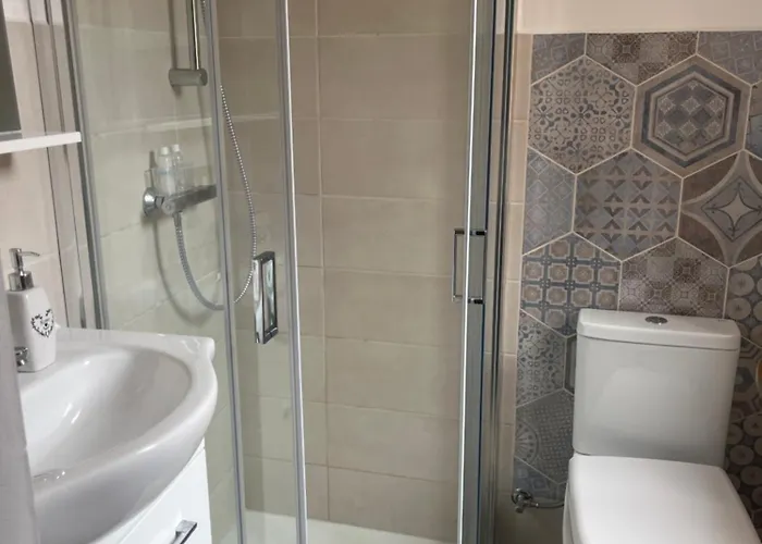 Il Gufo E Il Gatto Del Travedona